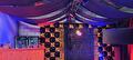 Feesttent met bar en sfeerverlichting